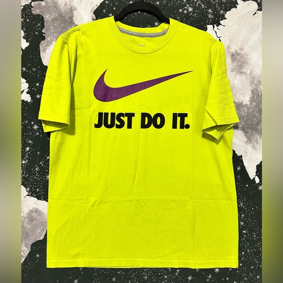 Nike Purple Swoosh shirt - Picture 1 of 3